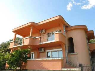 Апартаменты Apartments Victoriya Сутоморе Апартаменты с видом на море-48